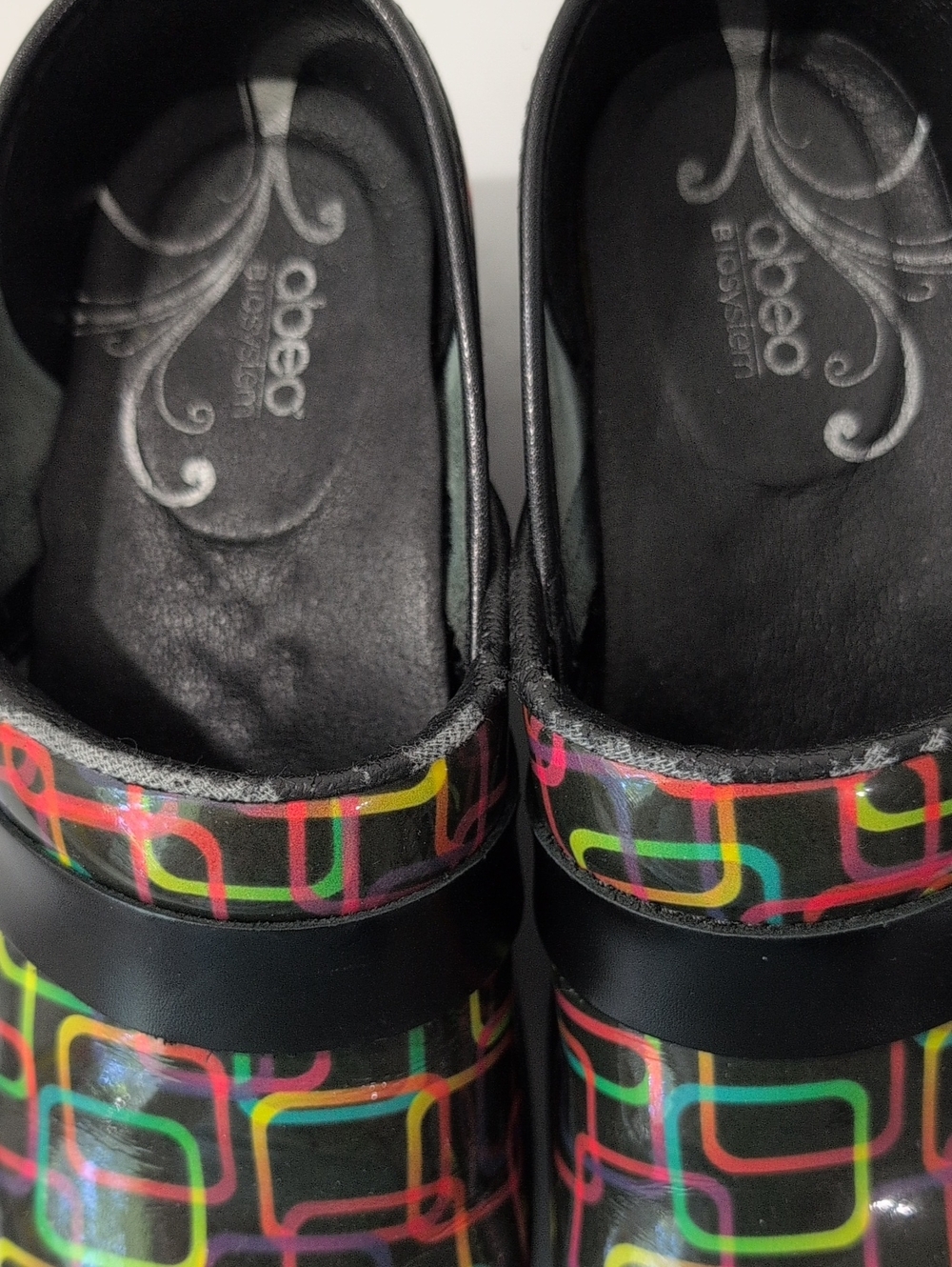 Abeo Black Nursing Clogs. Neon Pink Yellow Green Blue Geometric Accent Size 7